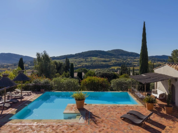 10 Bedroom Villa/House in La Cadiere D Azur 14