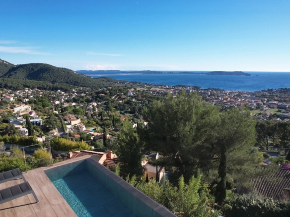 4 Bedroom Villa/House in Carqueiranne 20