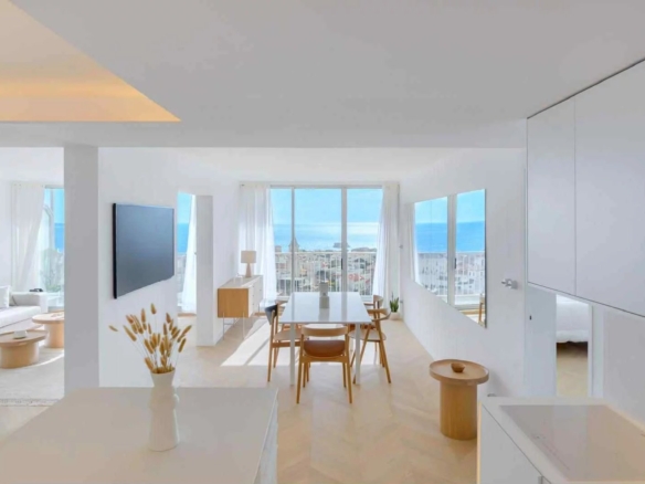 3 Bedroom Apartment in Marseille 22