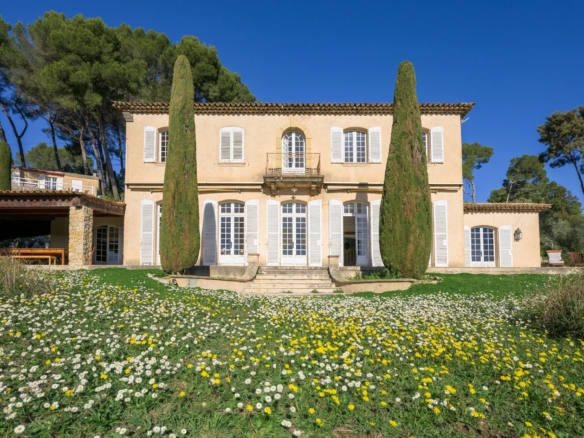 5 Bedroom Villa/House in Mougins 24