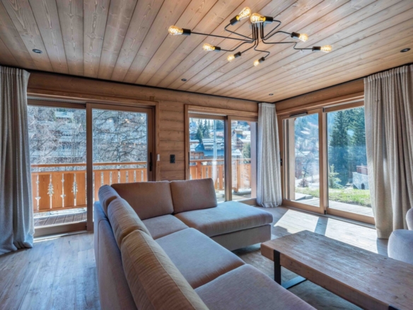4 Bedroom Apartment in Meribel 2