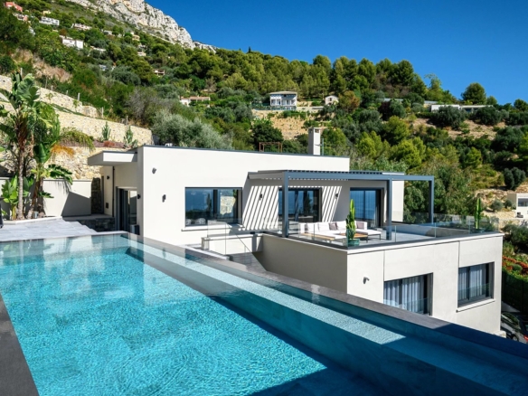 6 Bedroom Villa/House in Eze 10