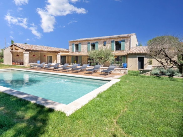 6 Bedroom Villa/House in St Remy De Provence 14