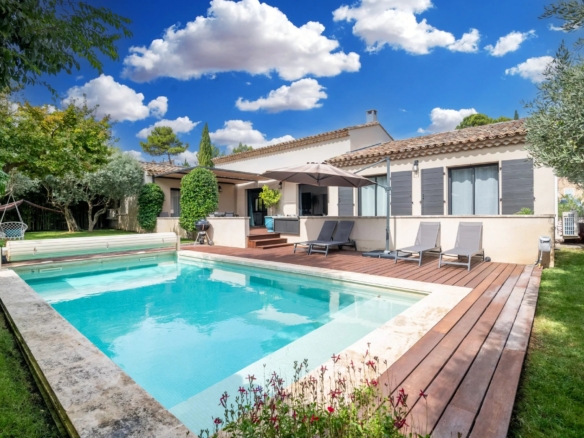 5 Bedroom Villa/House in Eygalieres 18