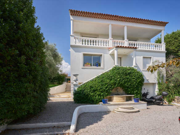 5 Bedroom Villa/House in Cannes 4