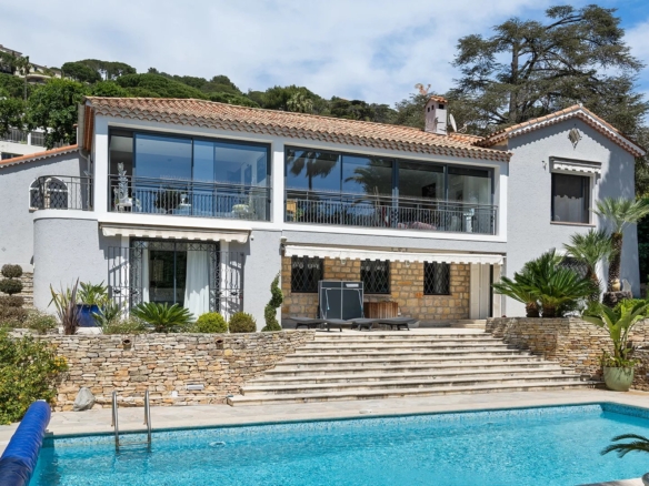 4 Bedroom Villa/House in Cannes 28