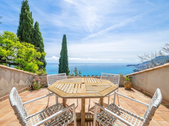 4 Bedroom Villa/House in Roquebrune Cap Martin 8