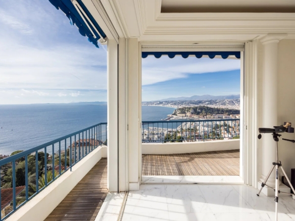 2 Bedroom Apartment in Nice - Mont Boron 12