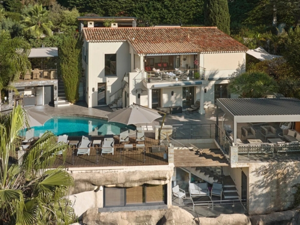 5 Bedroom Villa/House in Cannes 2