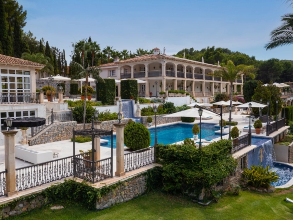 10 Bedroom Villa/House in Son Vida 24