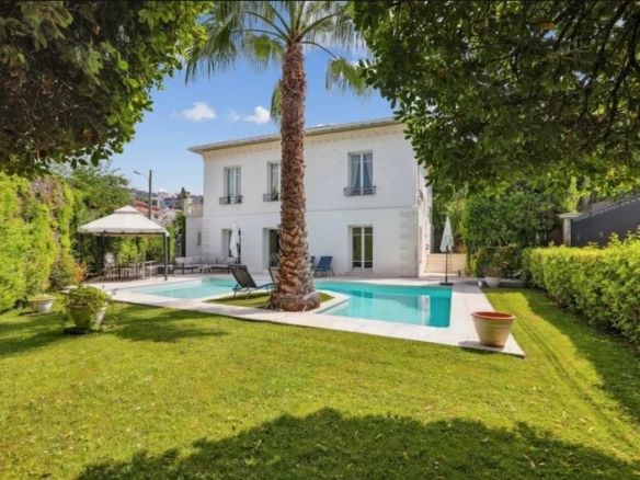 7 Bedroom Villa/House in Cannes 34