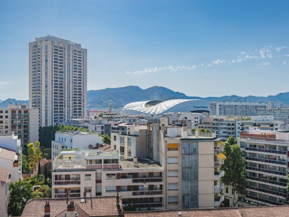 4 Bedroom Apartment in Marseille 28