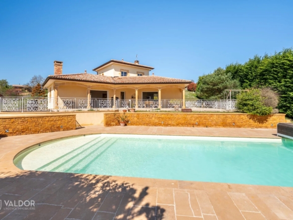 5 Bedroom Villa/House in Cogny 18