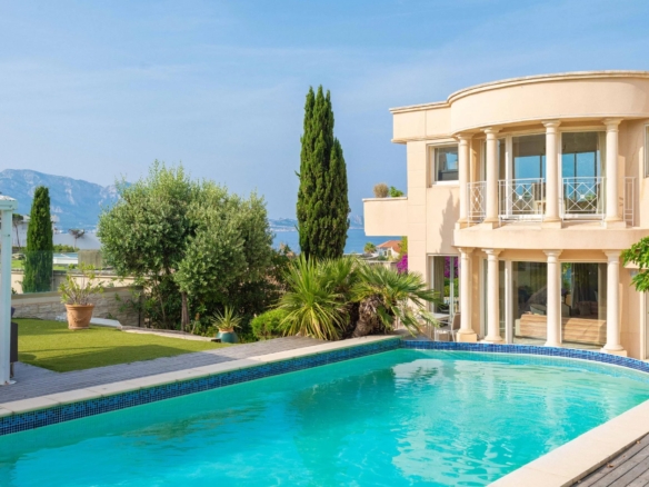 5 Bedroom Villa/House in Marseille 24