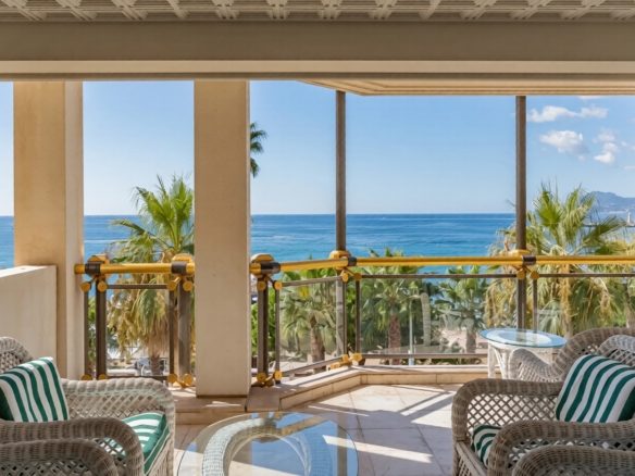 5 Bedroom Apartment in Cannes 34