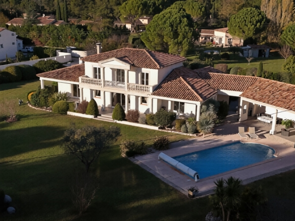 4 Bedroom Villa/House in St Cannat 32