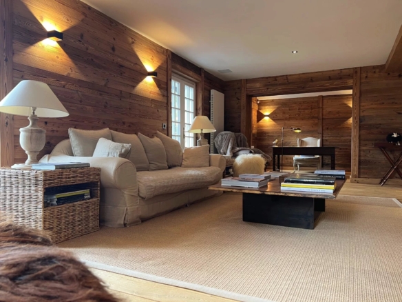 6 Bedroom Chalet in Megeve 8