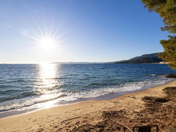 6 Bedroom Villa/House in Le Lavandou 4