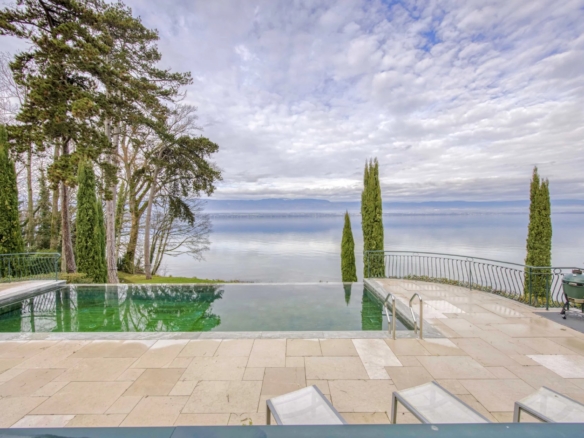9 Bedroom Villa/House in Chens Sur Leman 6