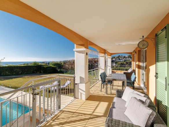 4 Bedroom Villa/House in Nice 8