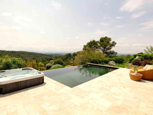 5 Bedroom Villa/House in Lorgues 30