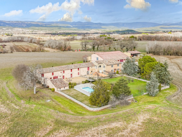 8 Bedroom Vineyard in Roussillon 36