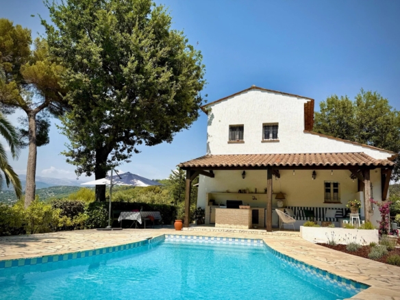 4 Bedroom Villa/House in Mougins 12