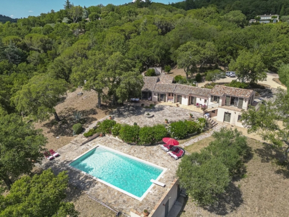 4 Bedroom Villa/House in La Garde Freinet 28