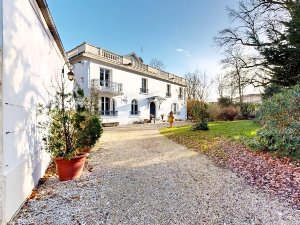 6 Bedroom Villa/House in Maisons Laffitte 18