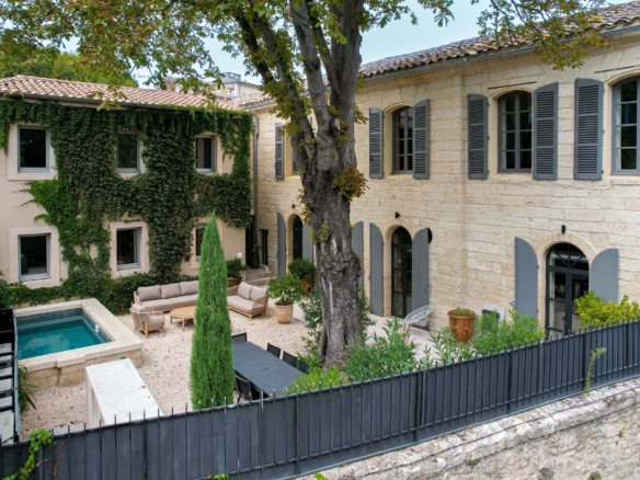 7 Bedroom Villa/House in Uzes 2