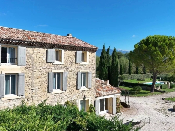 8 Bedroom Villa/House in Mazan 8