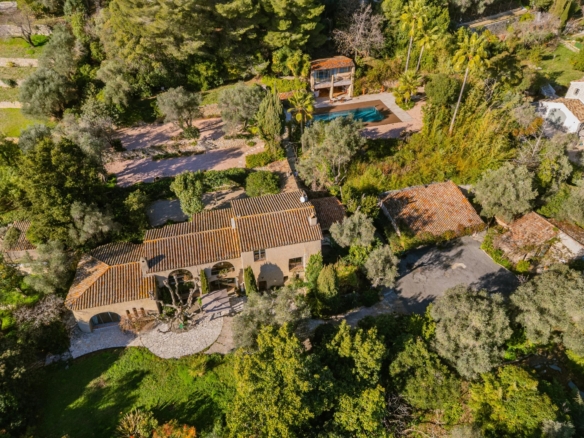 7 Bedroom Villa/House in Mougins 32