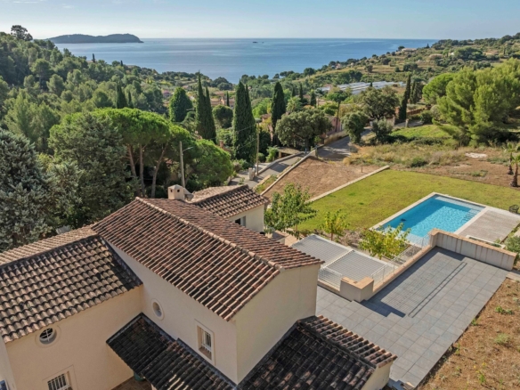 5 Bedroom Villa/House in Carqueiranne 20