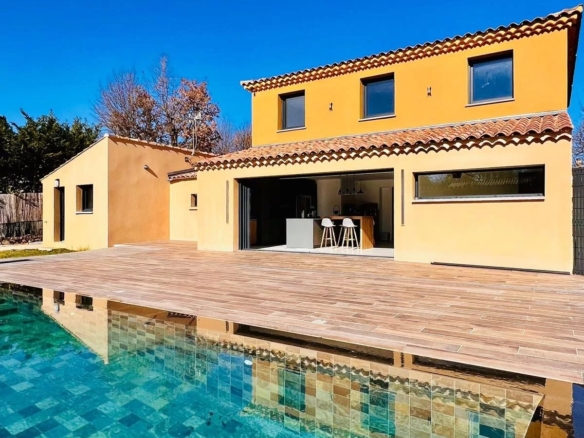 4 Bedroom Villa/House in St Maximin La Ste Baume 26