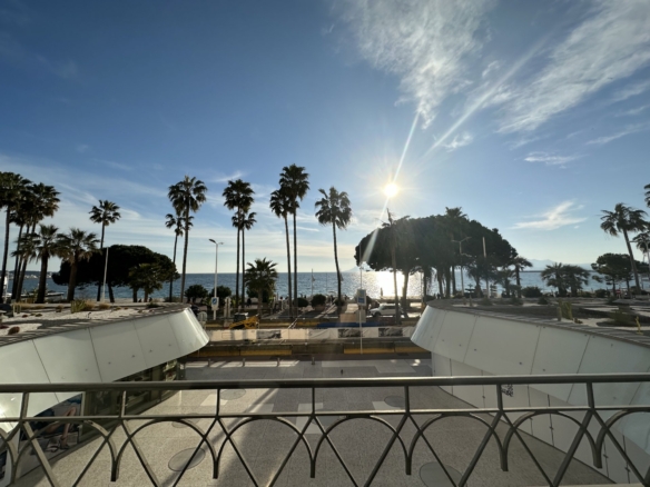 1 Bedroom Apartment in Cannes 16