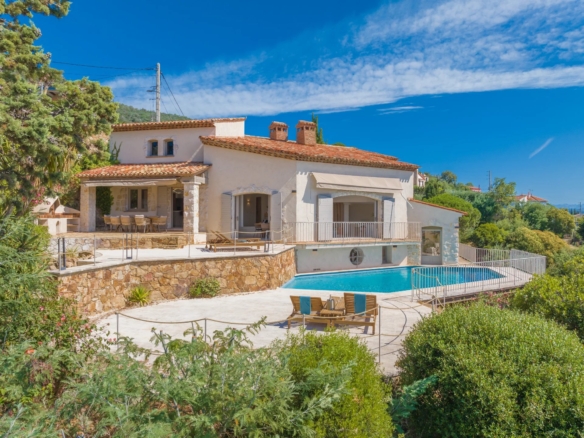 4 Bedroom Villa/House in Mandelieu La Napoule 6