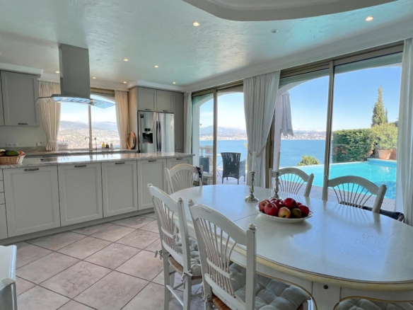4 Bedroom Villa/House in Theoule Sur Mer 30