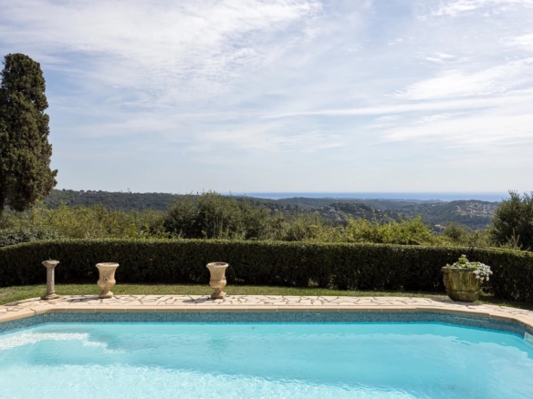 5 Bedroom Villa/House in Vence 12