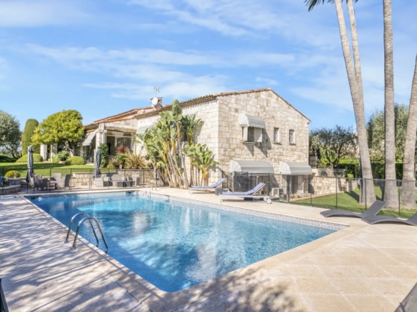 3 Bedroom Villa/House in Nice 10