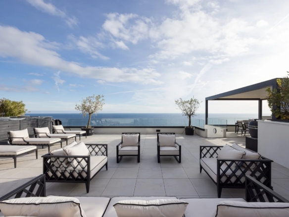 3 Bedroom Apartment in Roquebrune Cap Martin 24