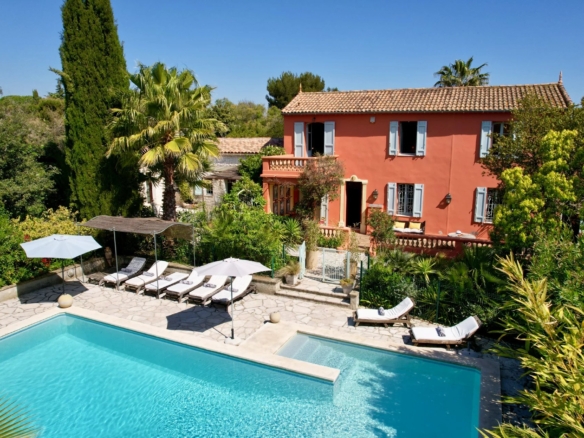 7 Bedroom Villa/House in Antibes 30
