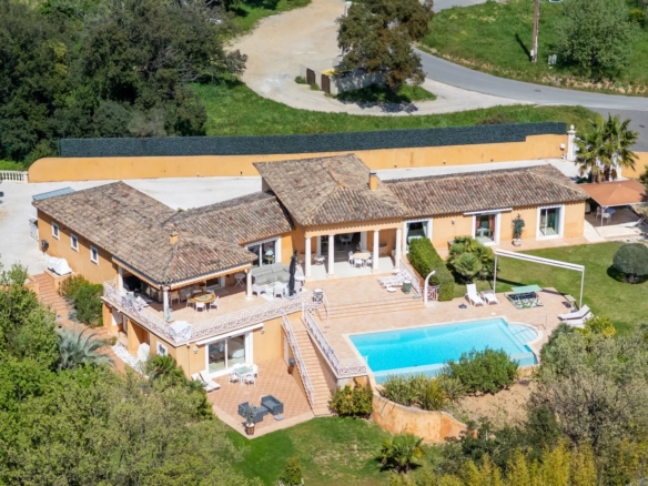 6 Bedroom Villa/House in Grimaud 2