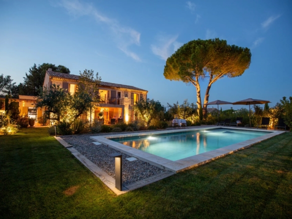 4 Bedroom Villa/House in Eygalieres 36
