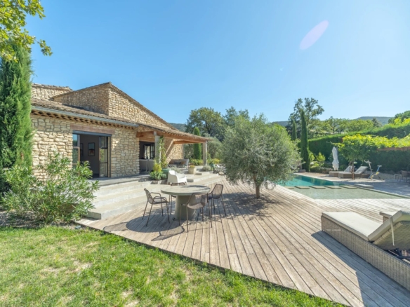 5 Bedroom Villa/House in Menerbes 22