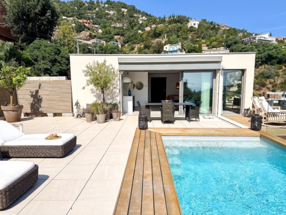 4 Bedroom Villa/House in Theoule Sur Mer 28