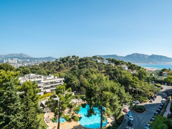 3 Bedroom Apartment in Marseille 14