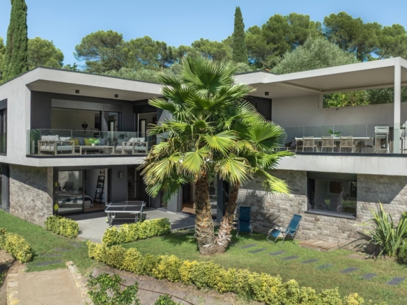 4 Bedroom Villa/House in Mougins 4