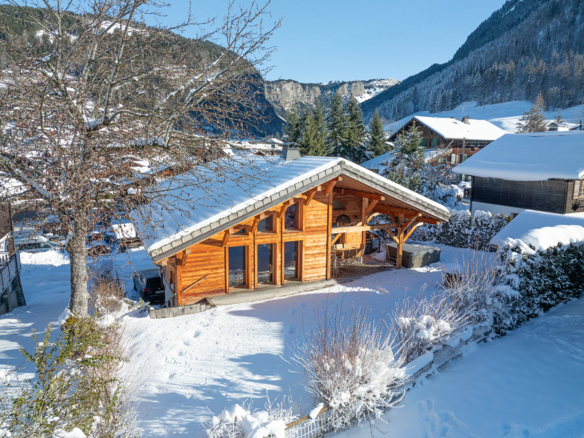 5 Bedroom Chalet in Morzine 16