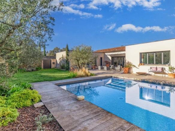 3 Bedroom Villa/House in St Remy De Provence 14
