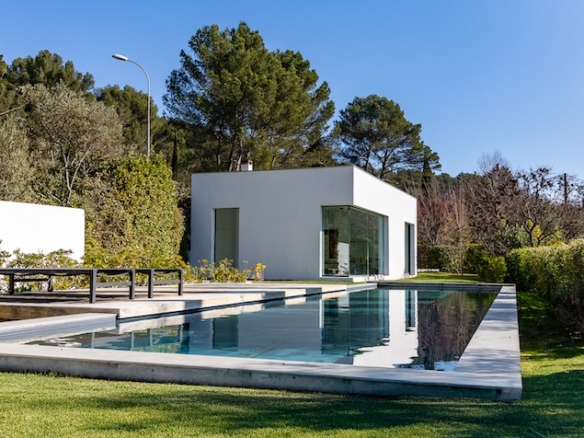 5 Bedroom Villa/House in Le Tholonet 2